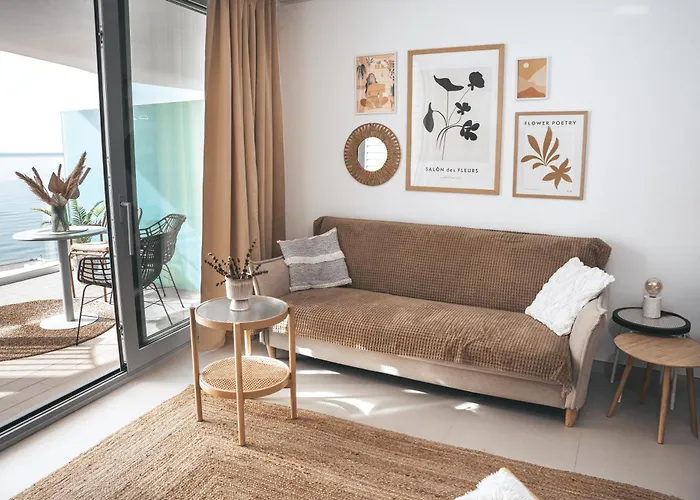 Panoramic Seaview Penthouse The Wave